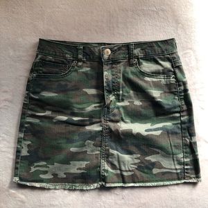 Forever 21 mini camo skirt